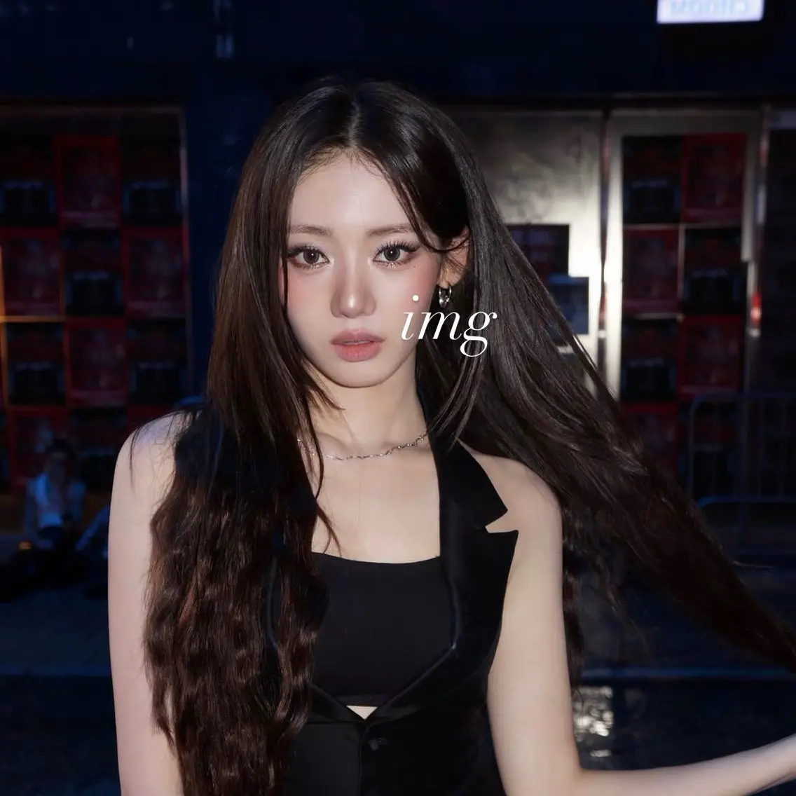 ロング カラー 🦋韓国風レイヤー 🦋AYANE⁎⁺˳のヘアスタイル
