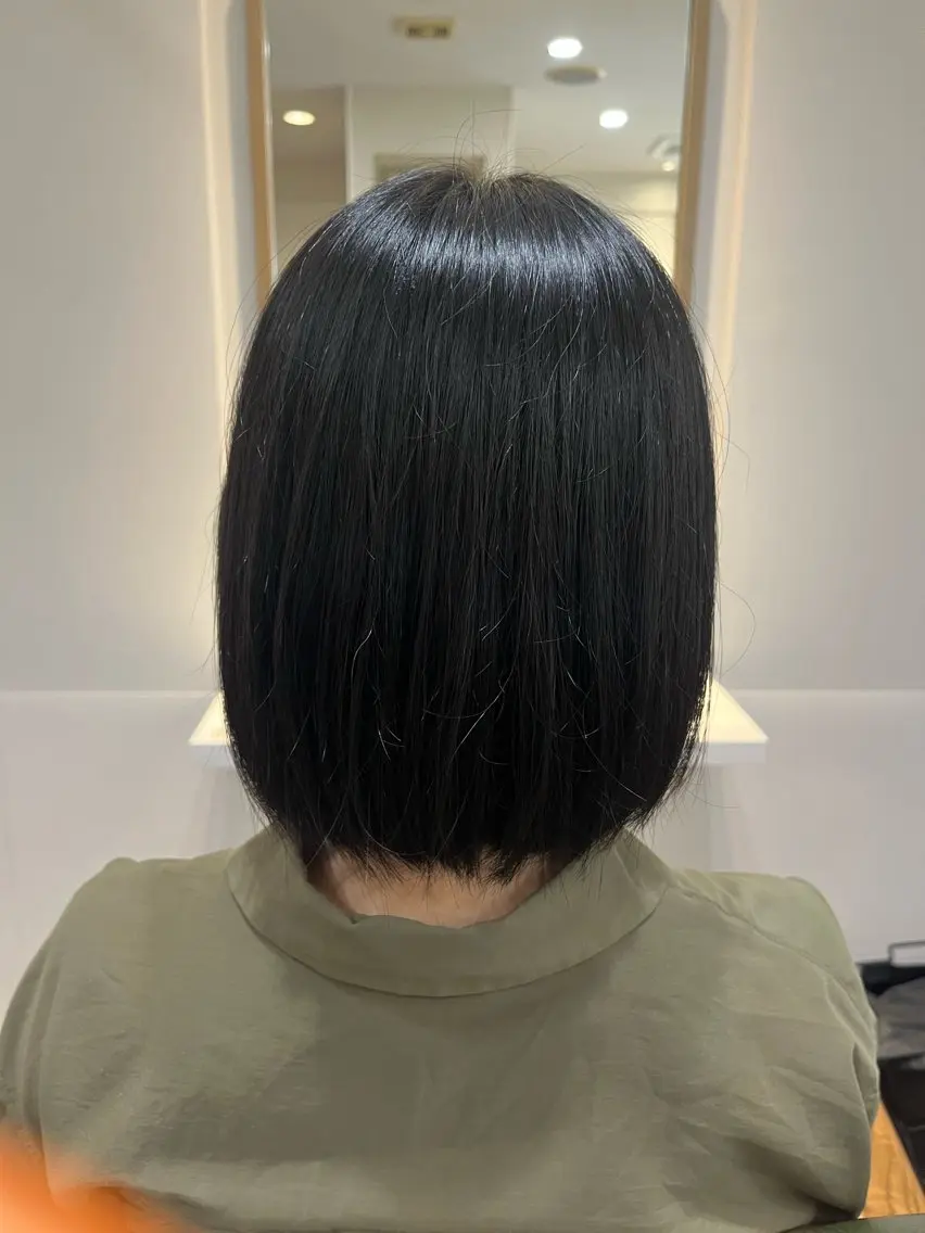 ミディアム 小鴨 美佳のヘアスタイル