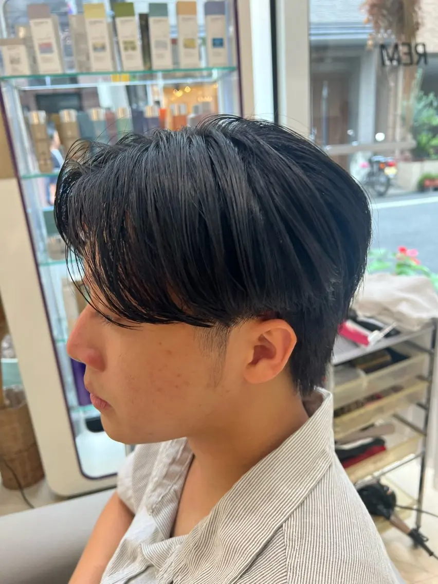 ショート カラー カット 堀井 凌平のヘアスタイル