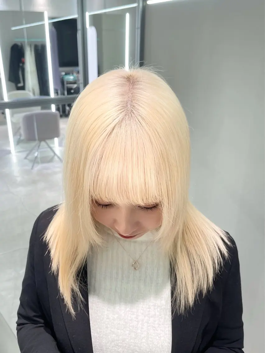 カラー ブリーチ ブロンド MEI / ブリーチカラー/名駅のヘアスタイル