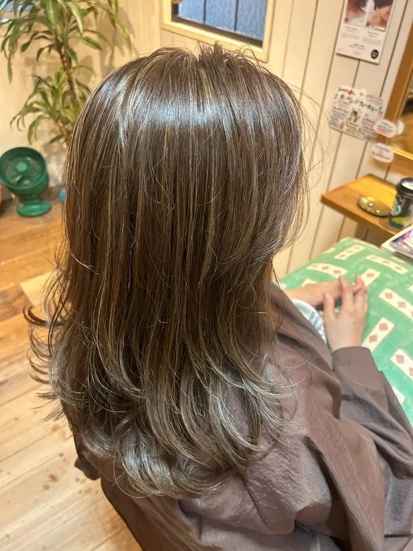 ロング カラー ハイライトカラー ハイライト noce harumiのヘアスタイル