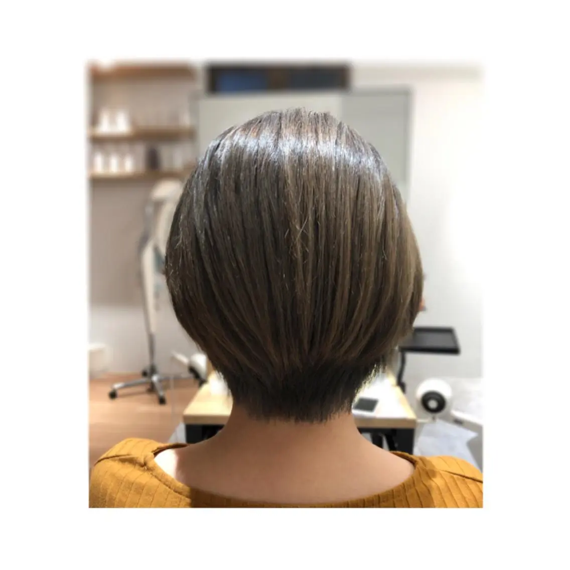 ショート カラー ベージュカラー ダブルカラー オリーブベージュ まちだ ひとみのヘアスタイル