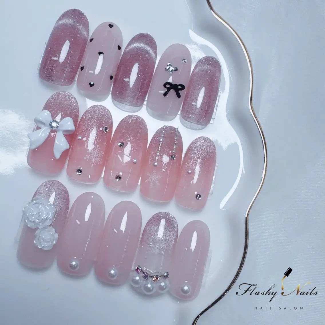 ネイル Flashy Nailsのマツエク・マツパデザイン