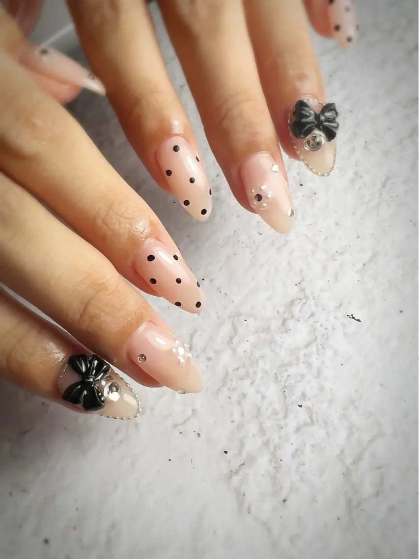 ネイル ハンドネイル フットネイル NAILsalon Laki(ラキ)のネイルデザイン