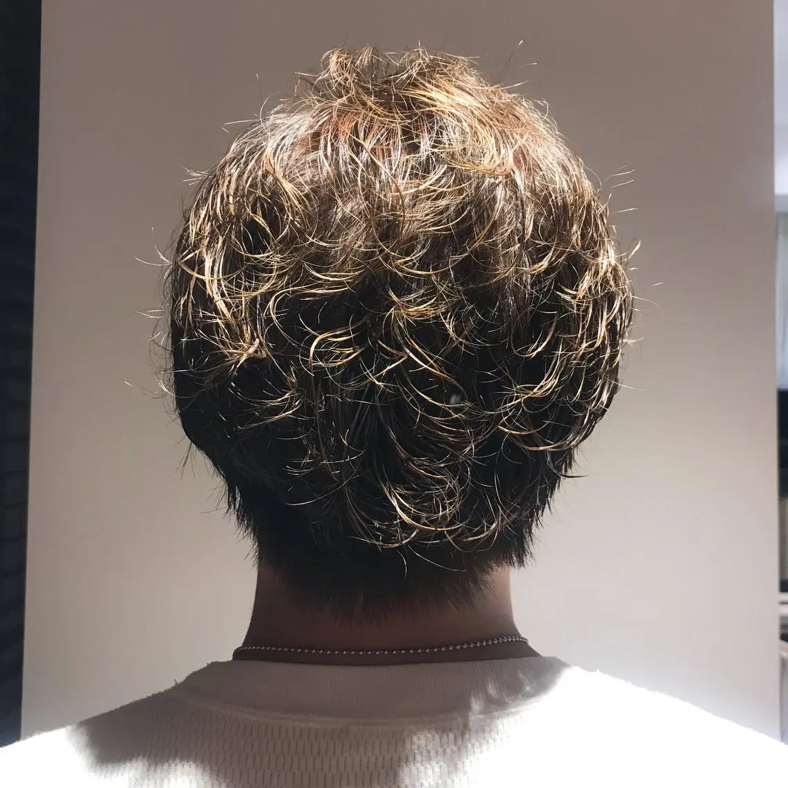 カラー メンズ ベージュカラー グラデーションカラー 土佐 優奈のヘアスタイル