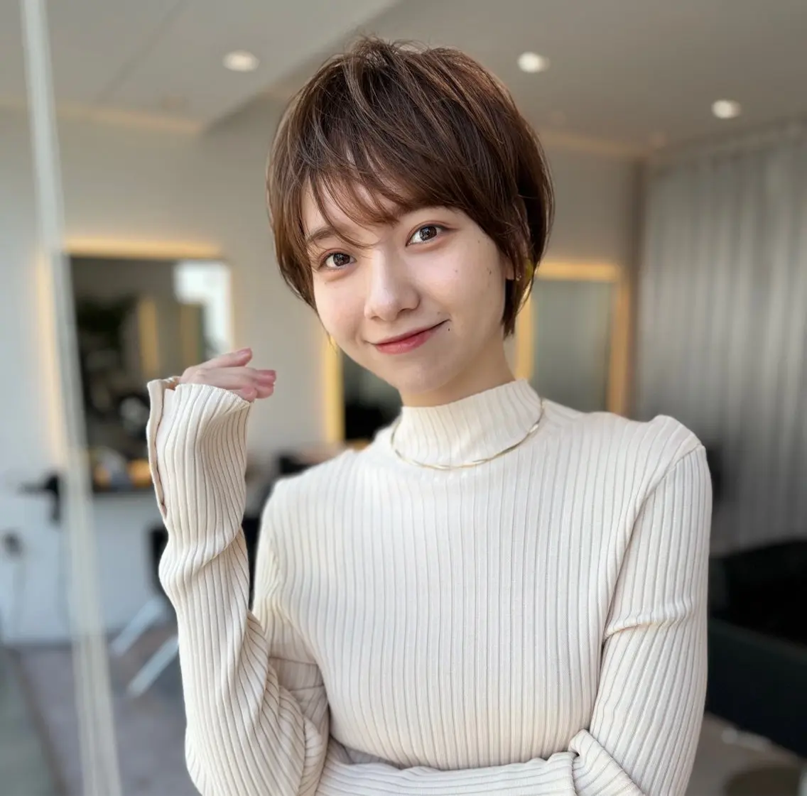 大人ショートカット🫧40代50代から人気✨️＋白髪染め💇‍♀️の写真