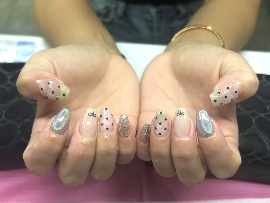 ネイル ボルドー ブラウン チークネイル ドット フットネイル ハンドネイル ハンドケア VAN NAIL SALON海老名店のネイルデザイン