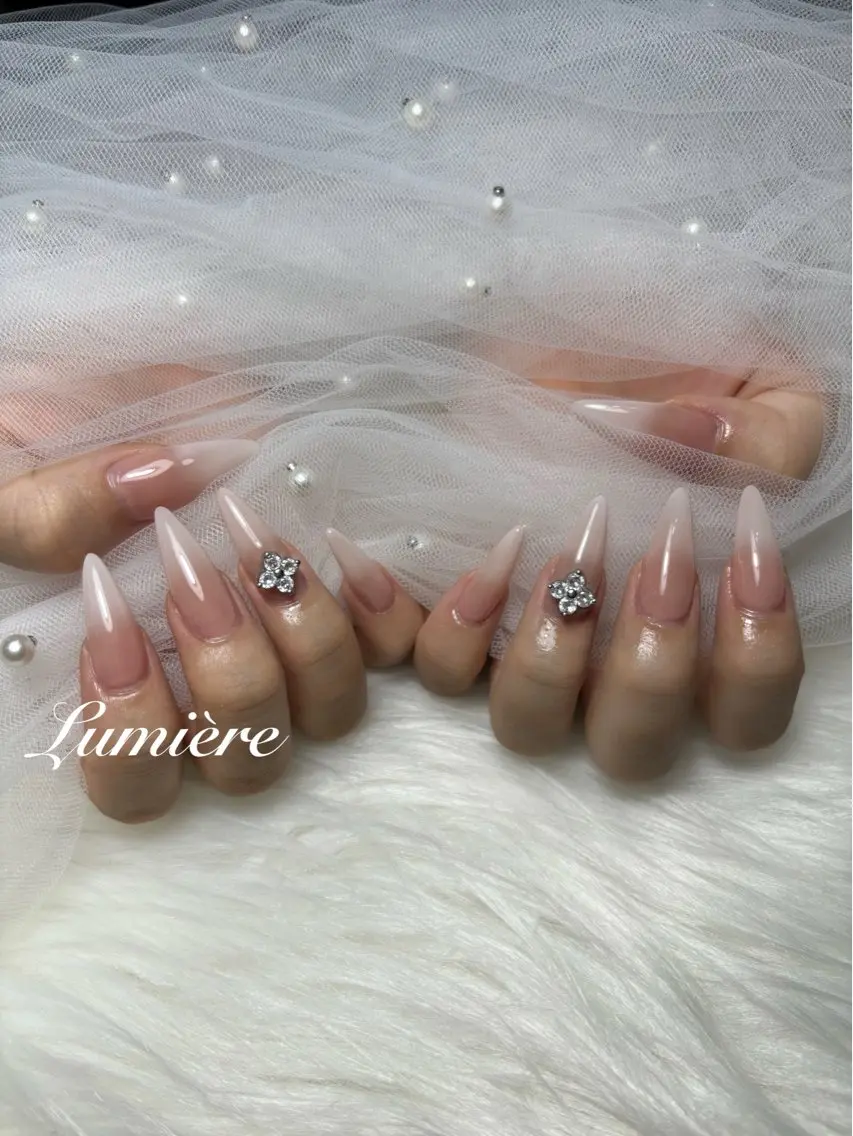 ネイル ロングネイル ハンドネイル Lumière| ロング|ワンホンのネイルデザイン