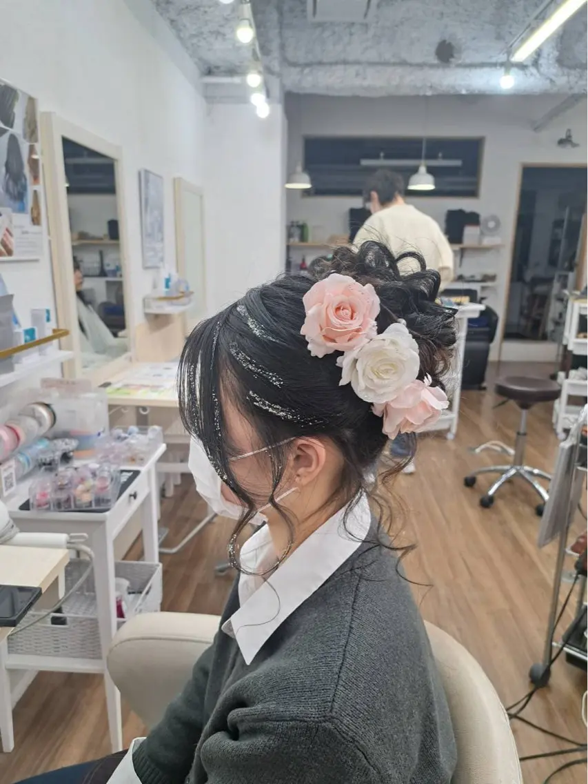 ロング ヘアアレンジ 卒業式のヘアスタイル ヘアセット GLOSS 心斎橋 山上のヘアスタイル