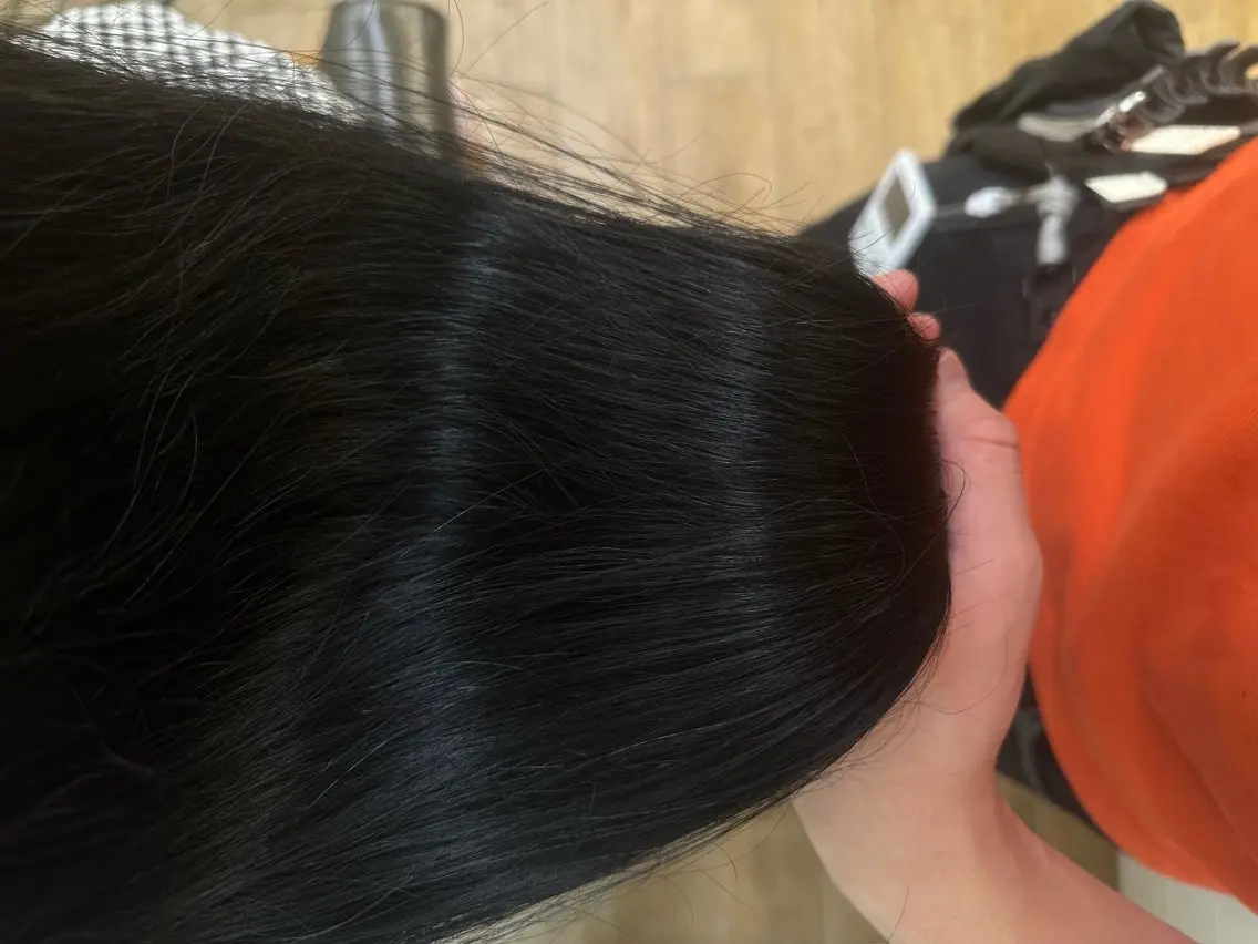カラー 中嶋 優海のヘアスタイル