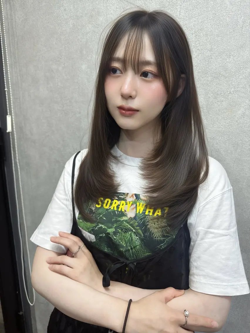 ロング カラー レイヤーカット AIRI layer cut hairのヘアスタイル