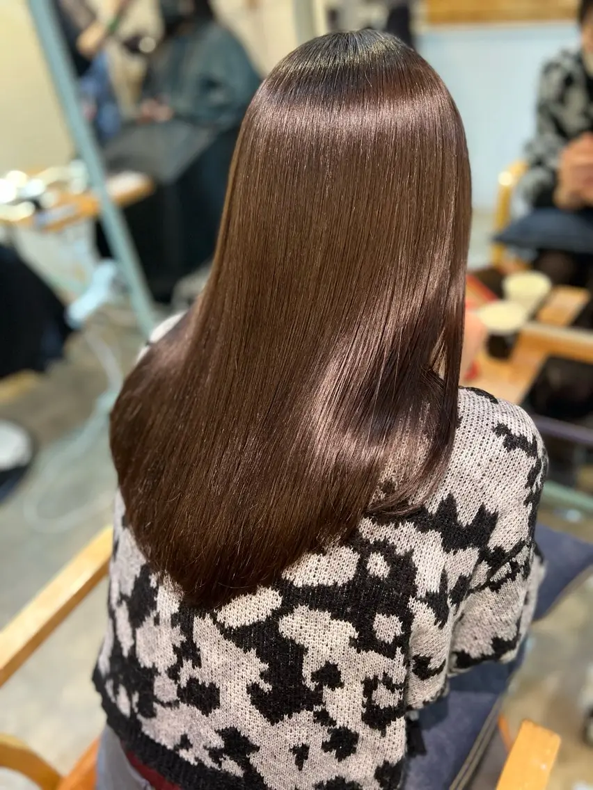 セミロング ヘアカラー トリートメント 佐藤 菜々美のヘアスタイル