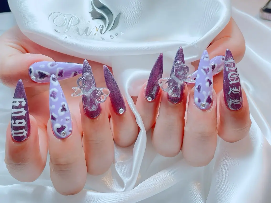 ネイル チークネイル フレンチネイル ガラスフレンチ グラデーション キラキラネイル ハンドネイル Rin Nail 新大久保店のネイルデザイン