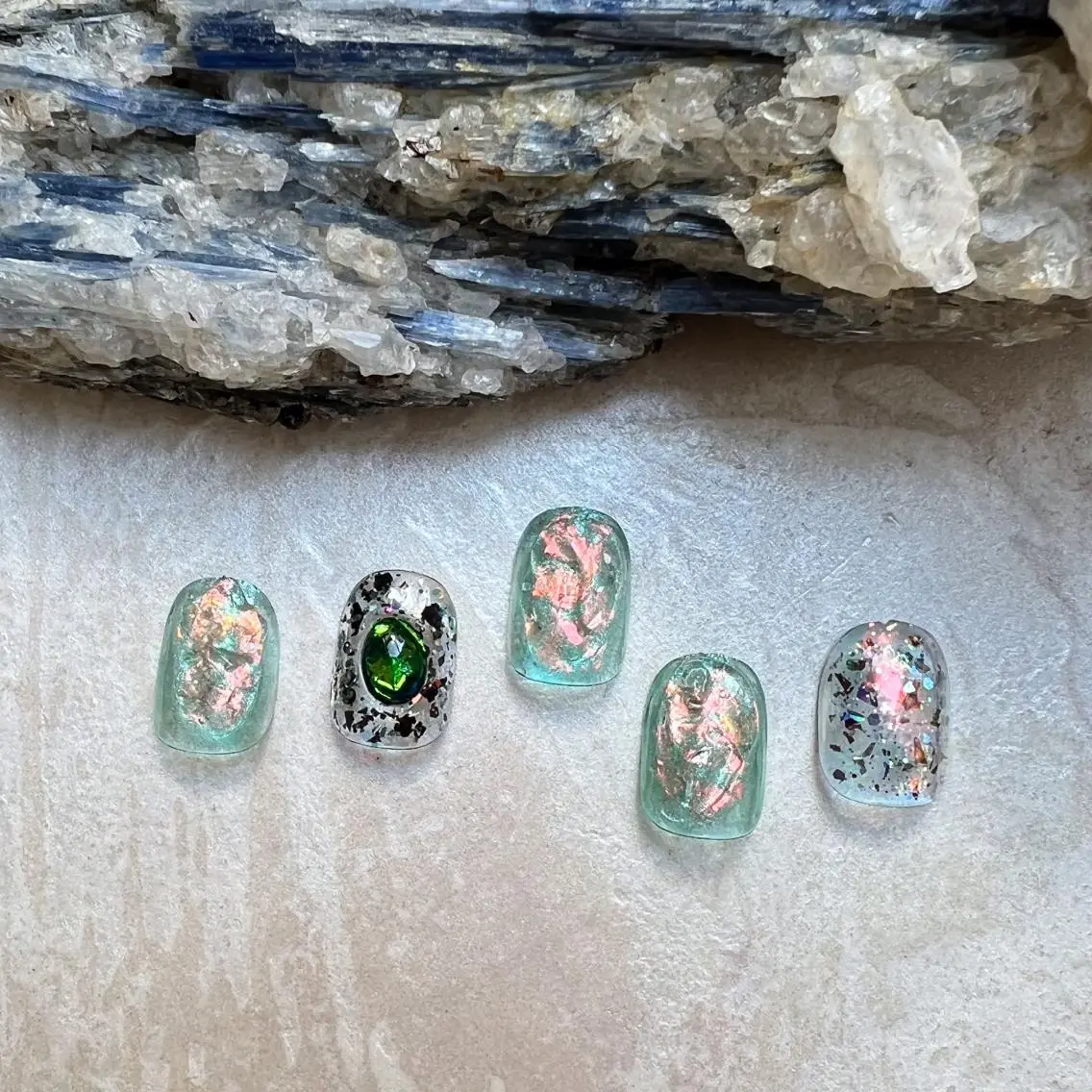 ネイル ニュアンスネイル ショートネイル gemickle nailのネイルデザイン