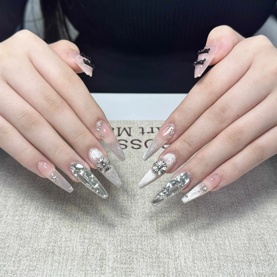 ネイル アートネイル オーロラネイル ブラウン ジェルネイル グラデーション ハンドネイル Nova Nailのネイルデザイン