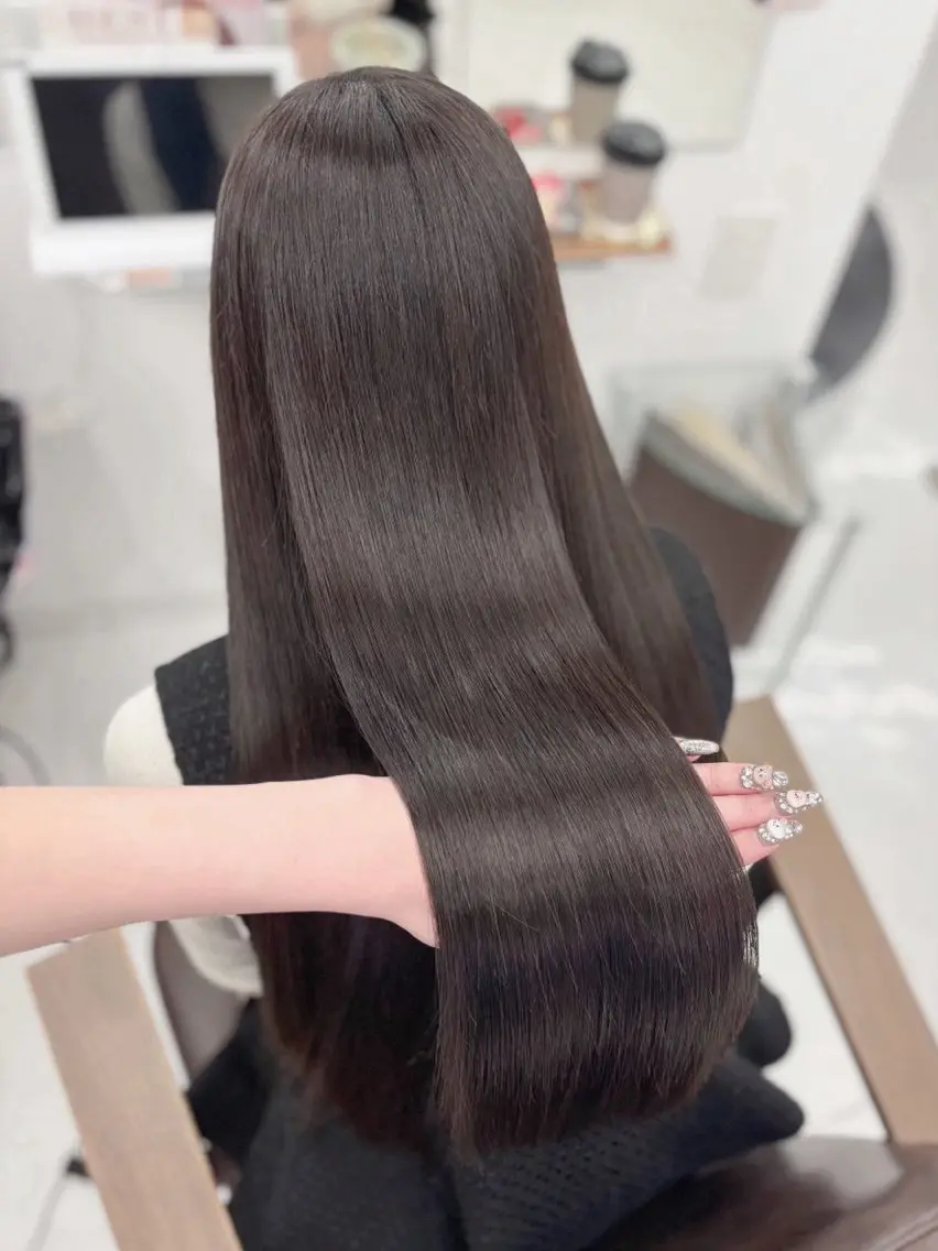セミロング パーマ 🖤ハイトーンカラ ー🖤/ここなのヘアスタイル