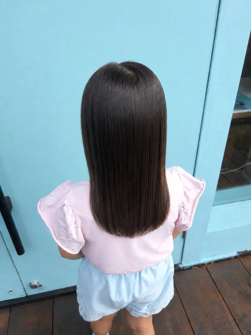 キッズカット✂️ ボブ・毛先の整え可愛いボブスタイルから、長さはあまり変えずに毛先を少し整えるだけのカットまで対応しますの写真