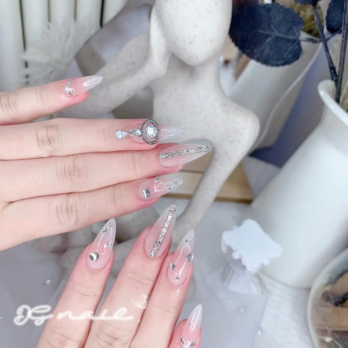 ネイル ハンドネイル DG nailのネイルデザイン