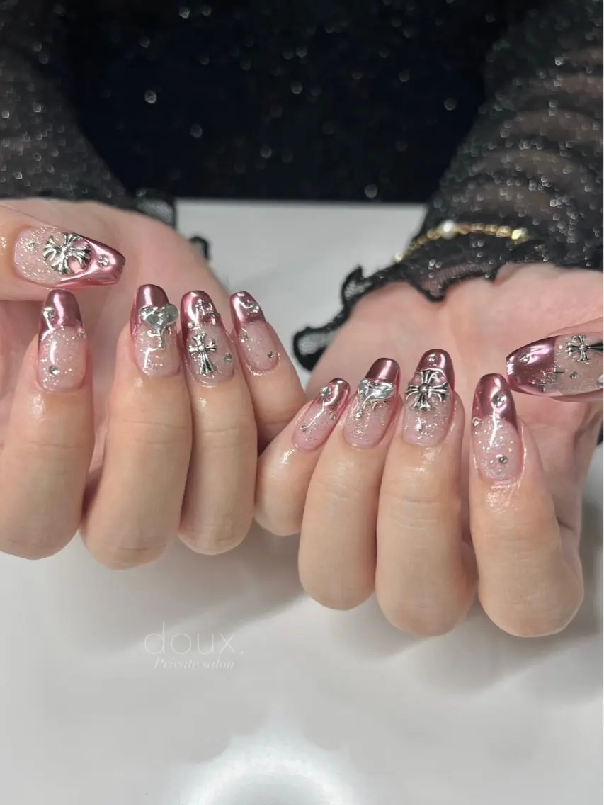 ネイル フレンチネイル キラキラネイル 韓国ネイル ミラーネイル doux. nailのネイルデザイン