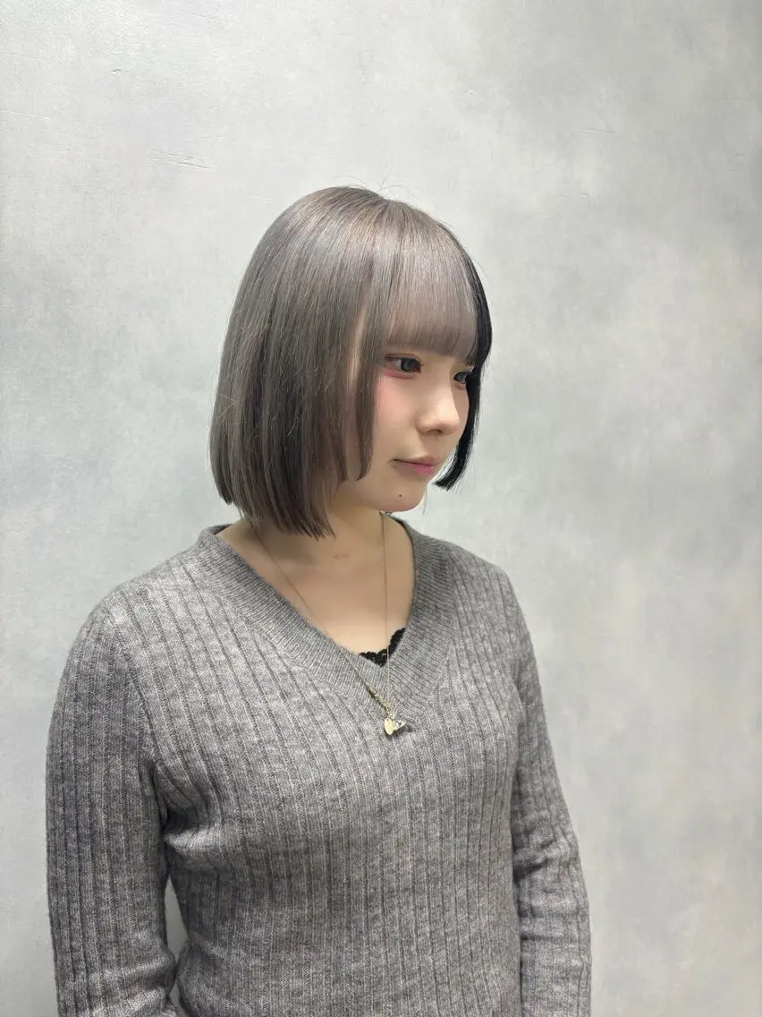 ショート カラー ブリーチ ダブルカラー ハイトーンカラー シルバー ホワイトシルバー ravens代表 ヒロムのヘアスタイル