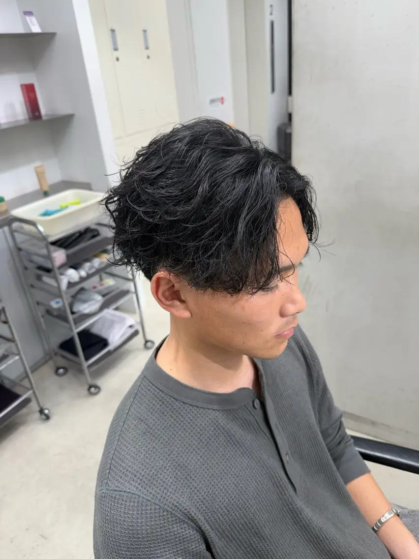 パーマ メンズ 深谷 侑亮のヘアスタイル