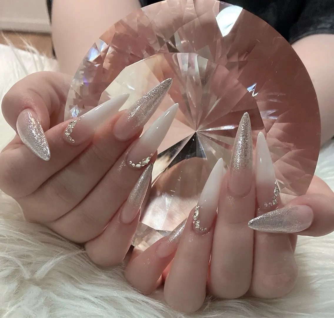 ネイル ハンドネイル LoaChaton kaeのネイルデザイン