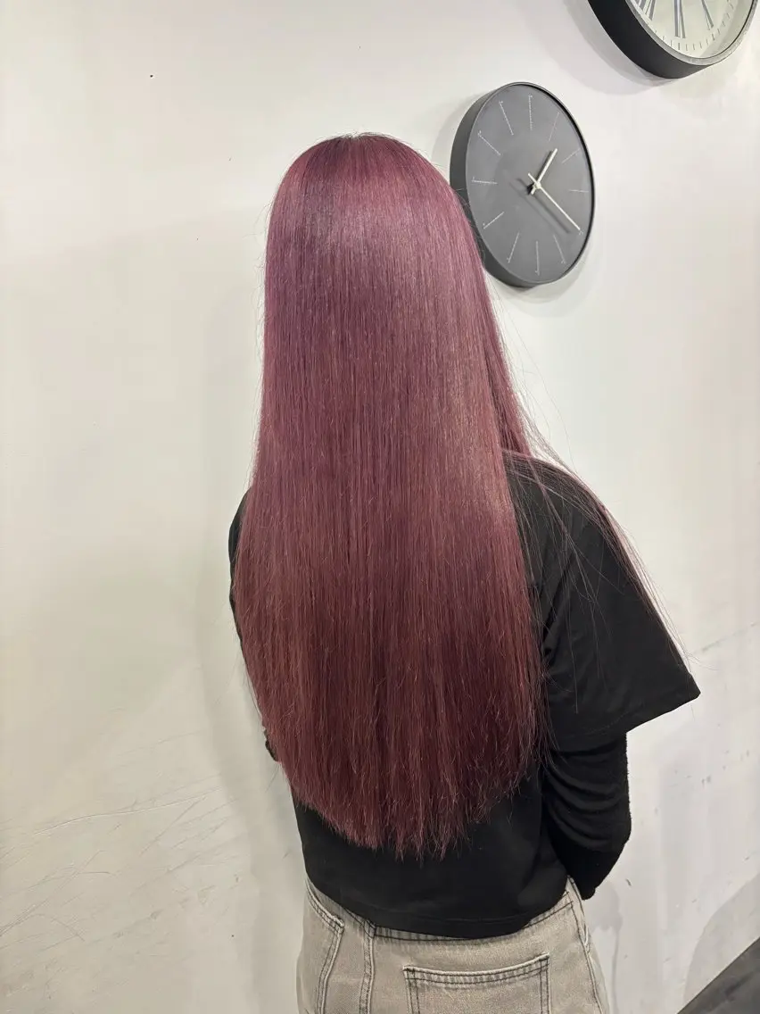 ロング ヘアカラー comeghead 琴音のヘアスタイル