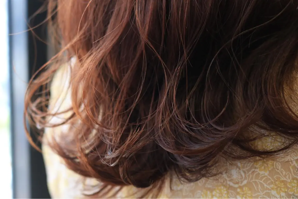 セミロング 透明感カラー🇰🇷 レイヤー✨桑原　研太のヘアスタイル