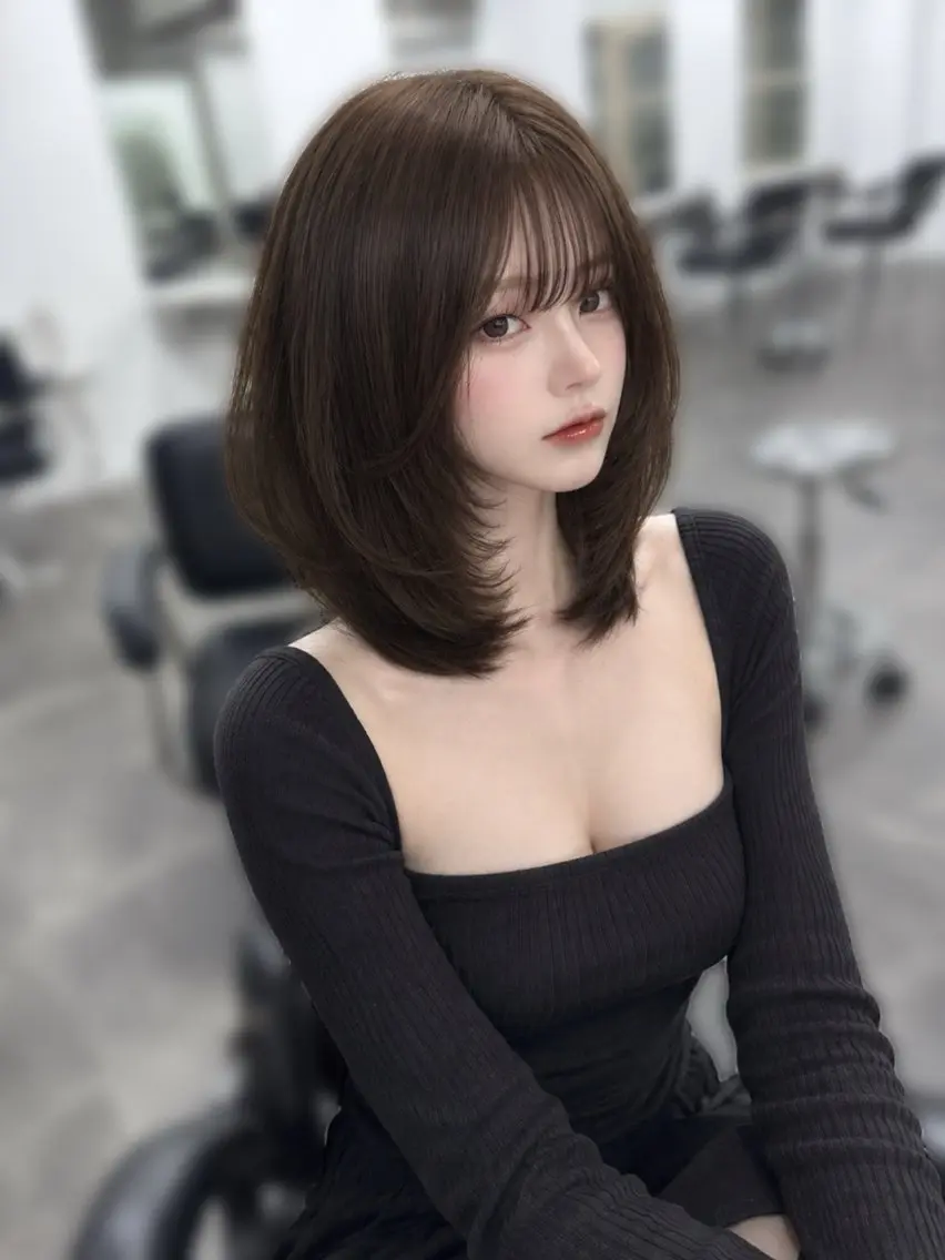 ミディアム 井口 怜奈のヘアスタイル