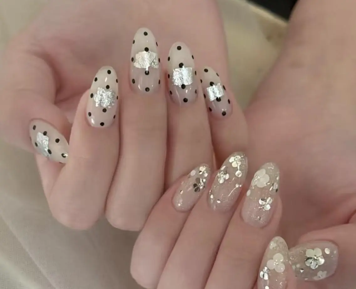 ネイル ハンドネイル 🎀 NaNa_nailのネイルデザイン