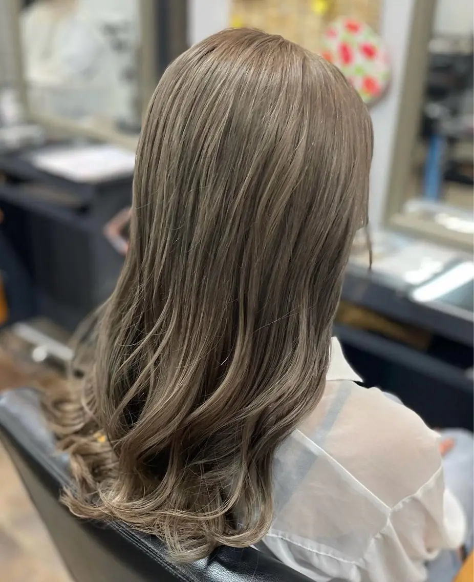 ロング カラー オリーブカラー ✩.*˚ コーコ- ̗̀‎𖤐のヘアスタイル