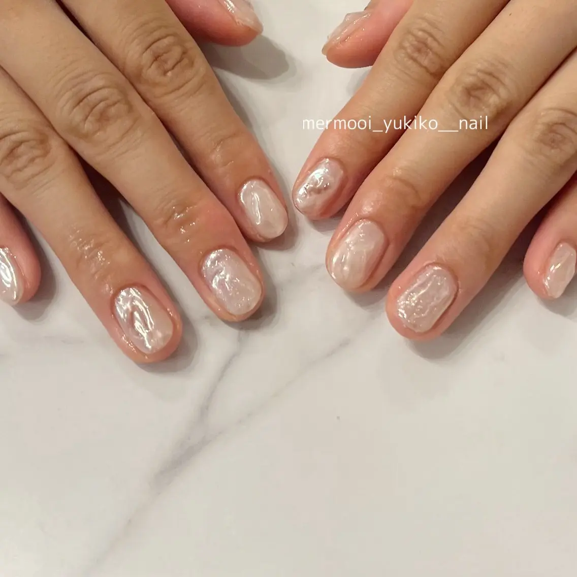 ネイル オーロラネイル ミラーネイル 持ち込み ニュアンスネイル ぷっくりネイル mermooi nailのネイルデザイン