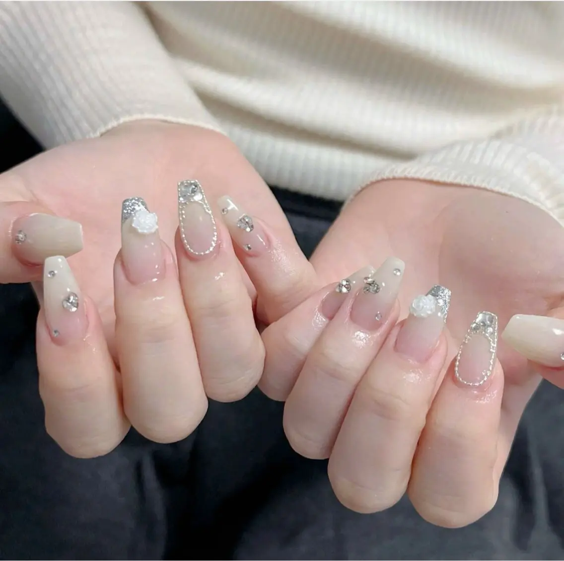 ネイル ハンドネイル moon nailsのネイルデザイン
