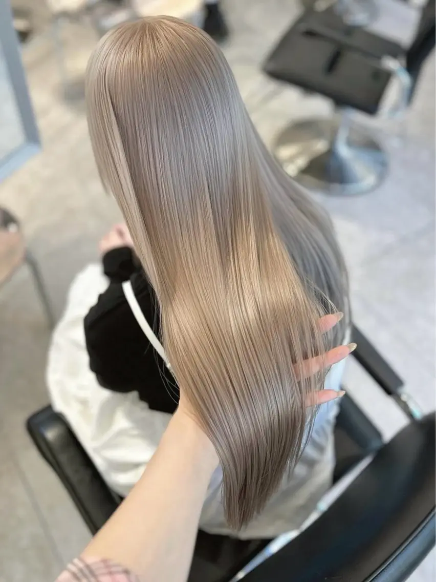 ロング カラー ヘアカラー カワチ リュウタのヘアスタイル