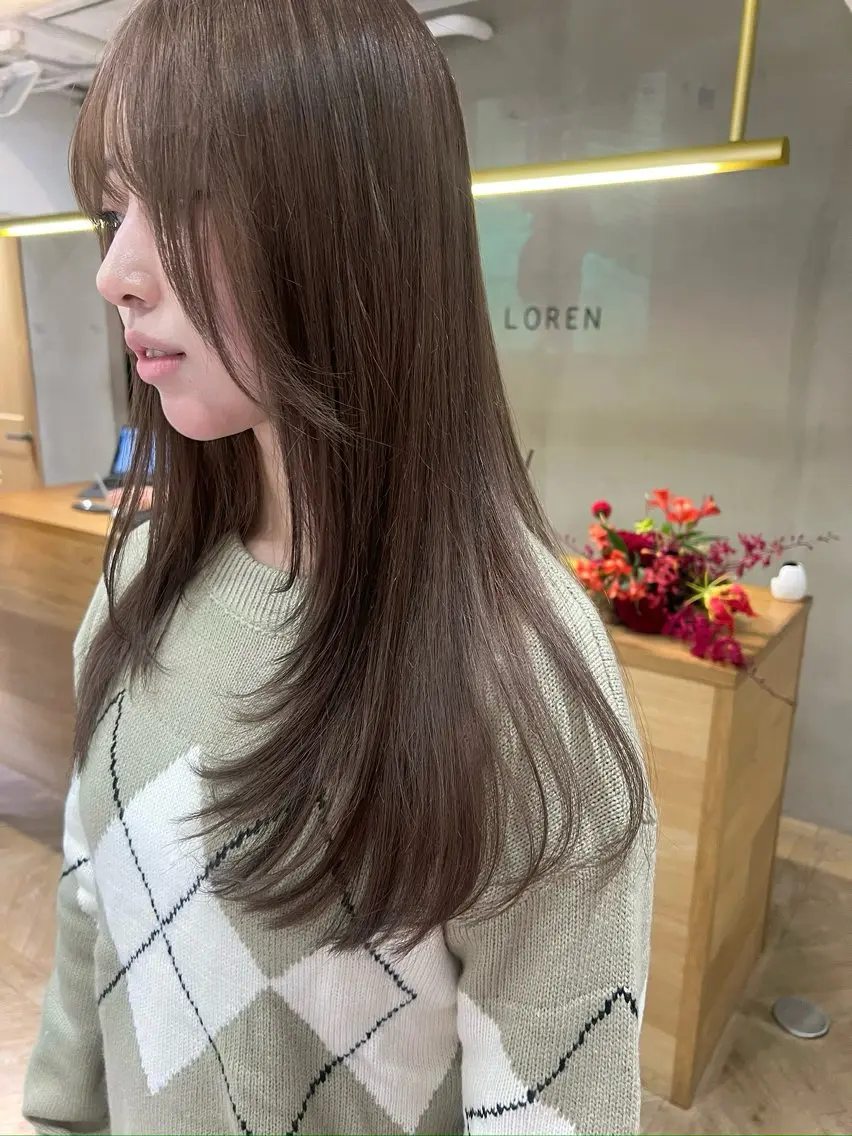 ロング ハッシュカット レイヤーカット カット ヘアカラー トリートメント レイヤーカット ＆透明感カラーのヘアスタイル