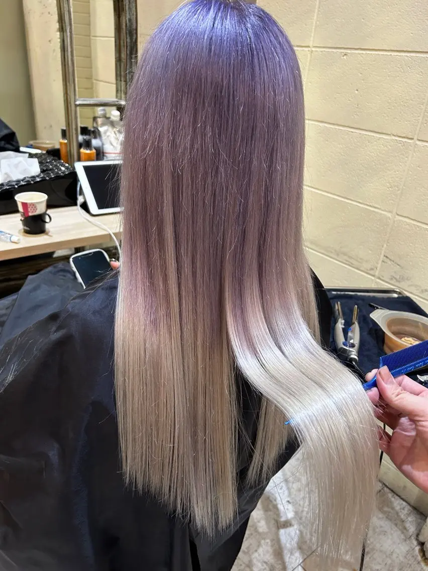 ロング カラー 佐伯 りょうのヘアスタイル