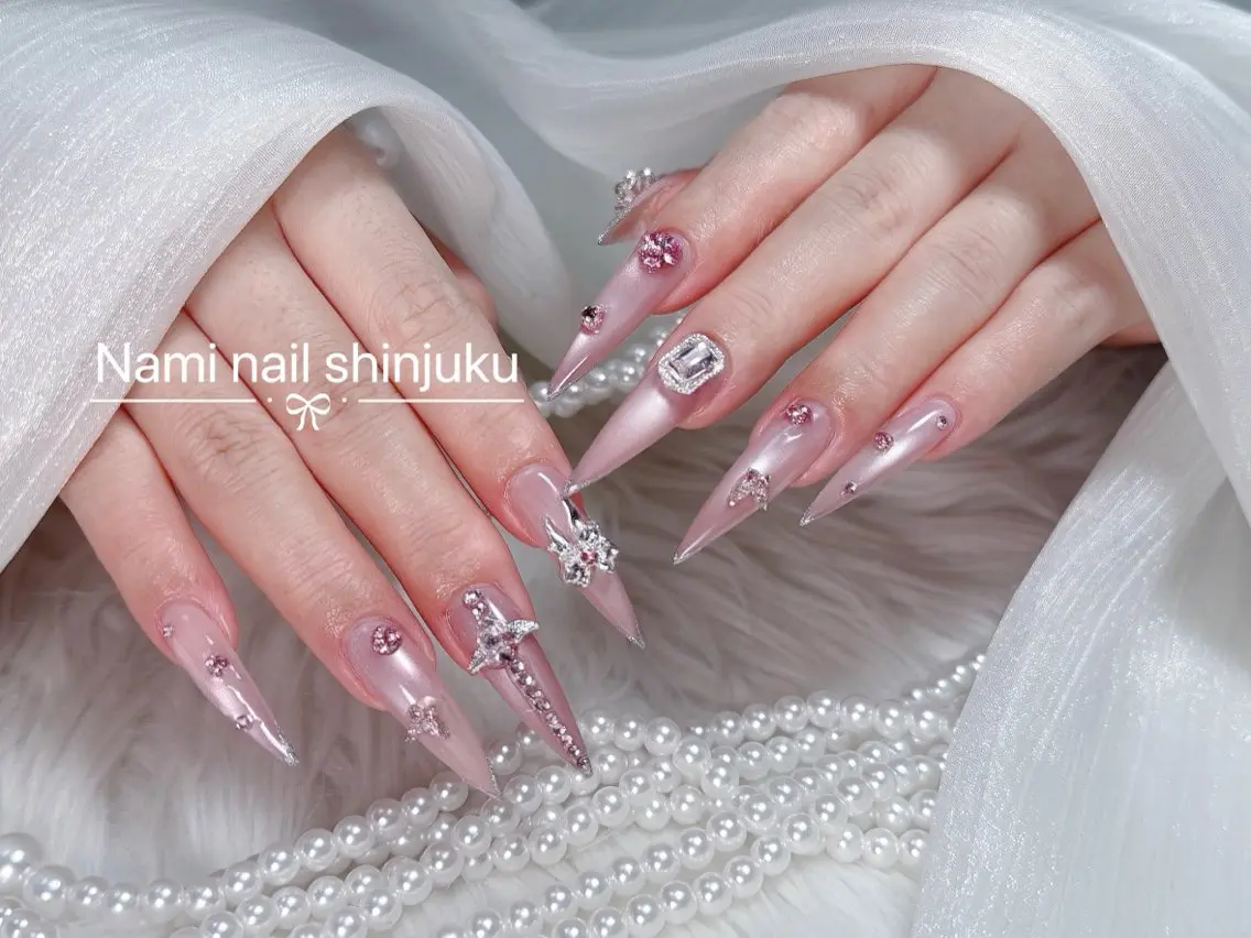 ネイル 長さ出し ガーリー 韓国ネイル ロングネイル 持ち込み ハンドネイル Nami nail salonのネイルデザイン