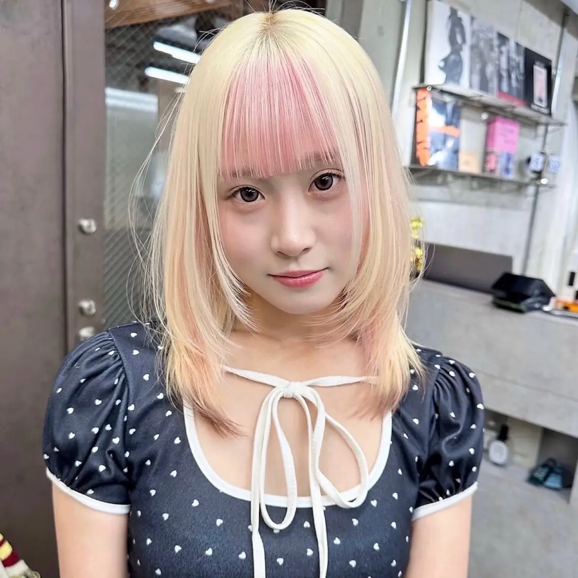 ミディアム カラー ヘアアレンジ ヘアカラー トリートメント TAKUMAブリーチ /デザインカラーのヘアスタイル