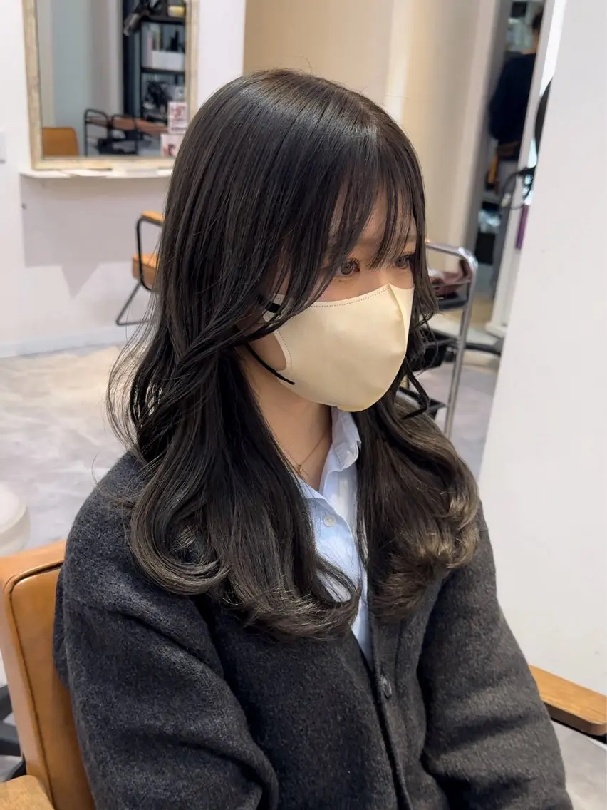 セミロング レイヤーカット カット ヘアカラー トリートメント 髪質改善カラー× 美髪ストレート前出のヘアスタイル