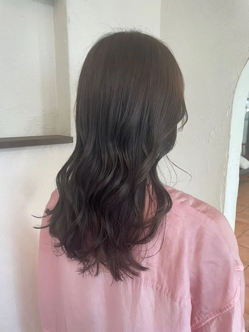 ロング カラー アッシュ アッシュグレー カット トリートメント 🦋透明感 艶カラー Rie🦋のヘアスタイル