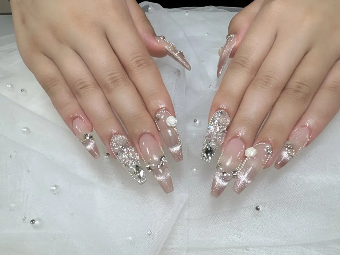 ネイル ハンドネイル Luna Nailsのネイルデザイン