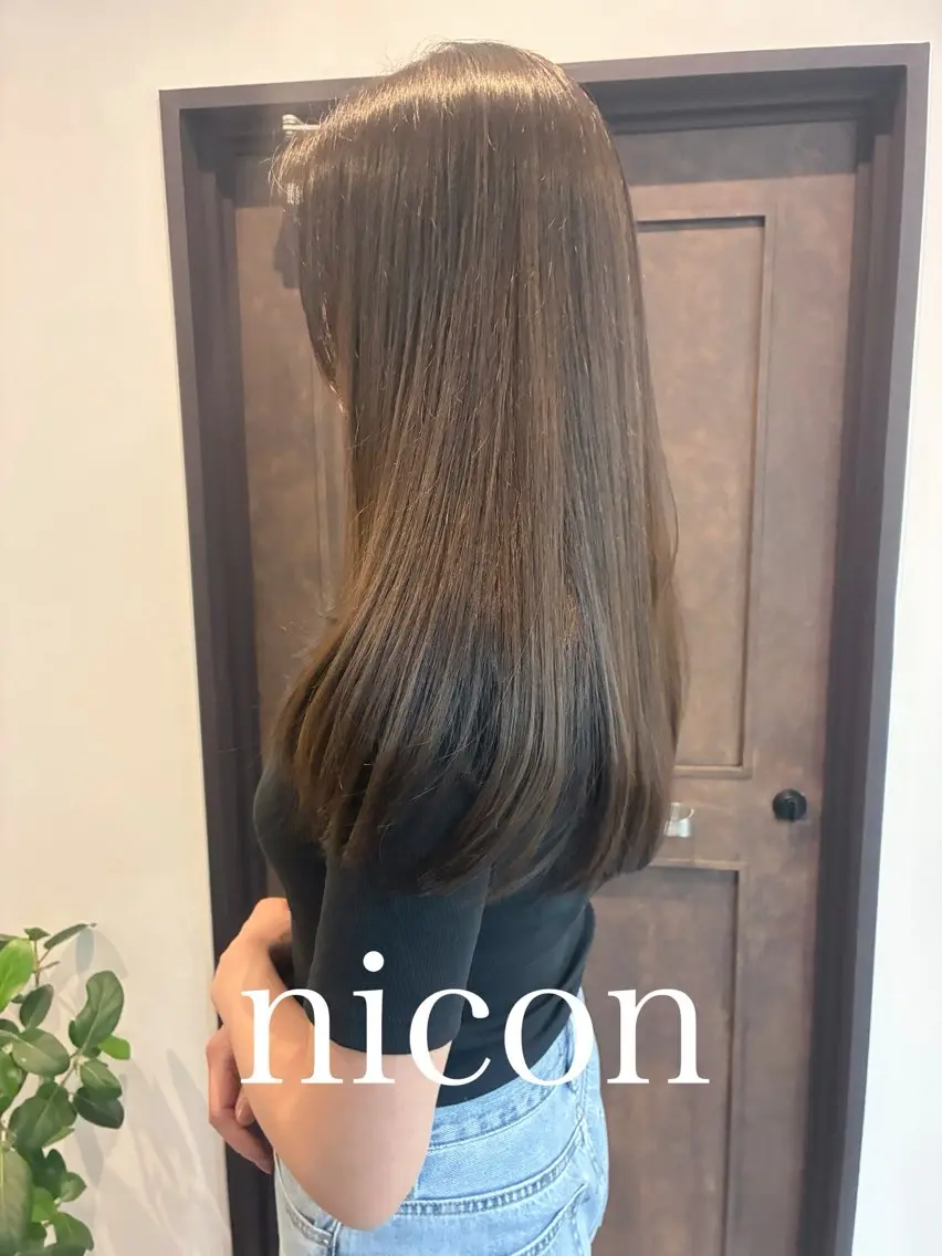 ロング カット ヘアカラー トリートメント レイヤーカット 髪質改善のヘアスタイル