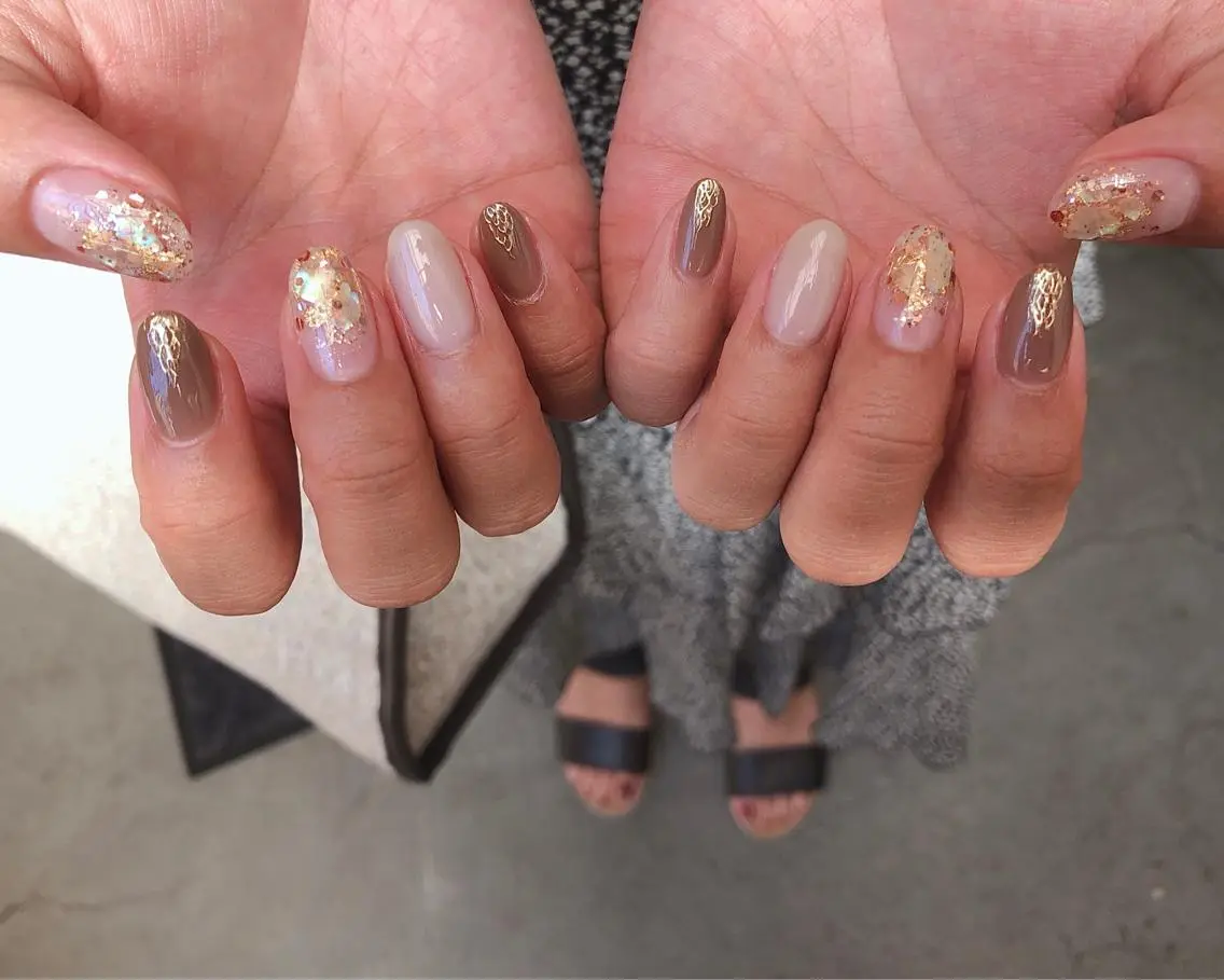 ネイル ブラウン ハンドネイル saki_ nail heronのネイルデザイン