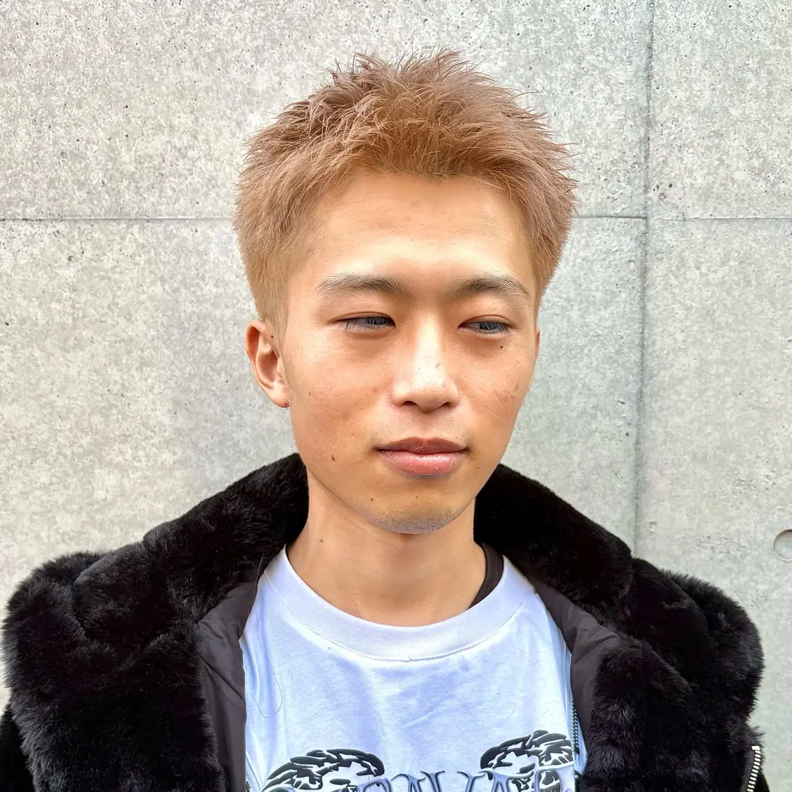 ショート カラー メンズ メンズブリーチ メンズハイトーン スパイキーショート ベージュカラー ブリーチ カット ヘアカラー 🌊メンズ特化🌊パ ーマ/ブリーチ/るきのヘアスタイル