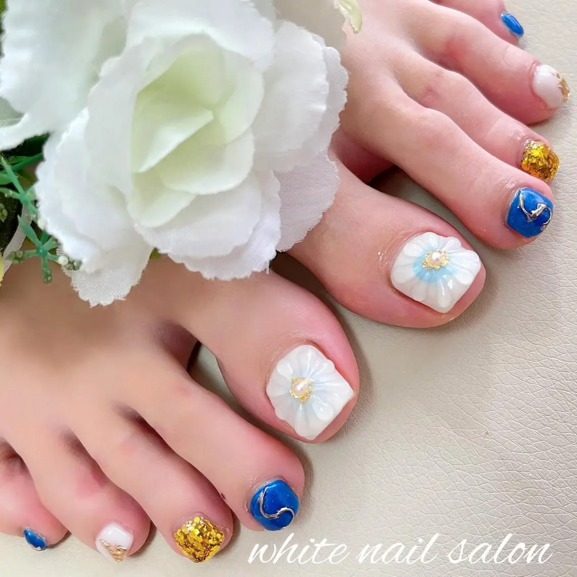 ネイル フットネイル ジェルネイル ハードジェル ラメ(グリッター) 持ち込み フットネイル white nail salonのネイルデザイン