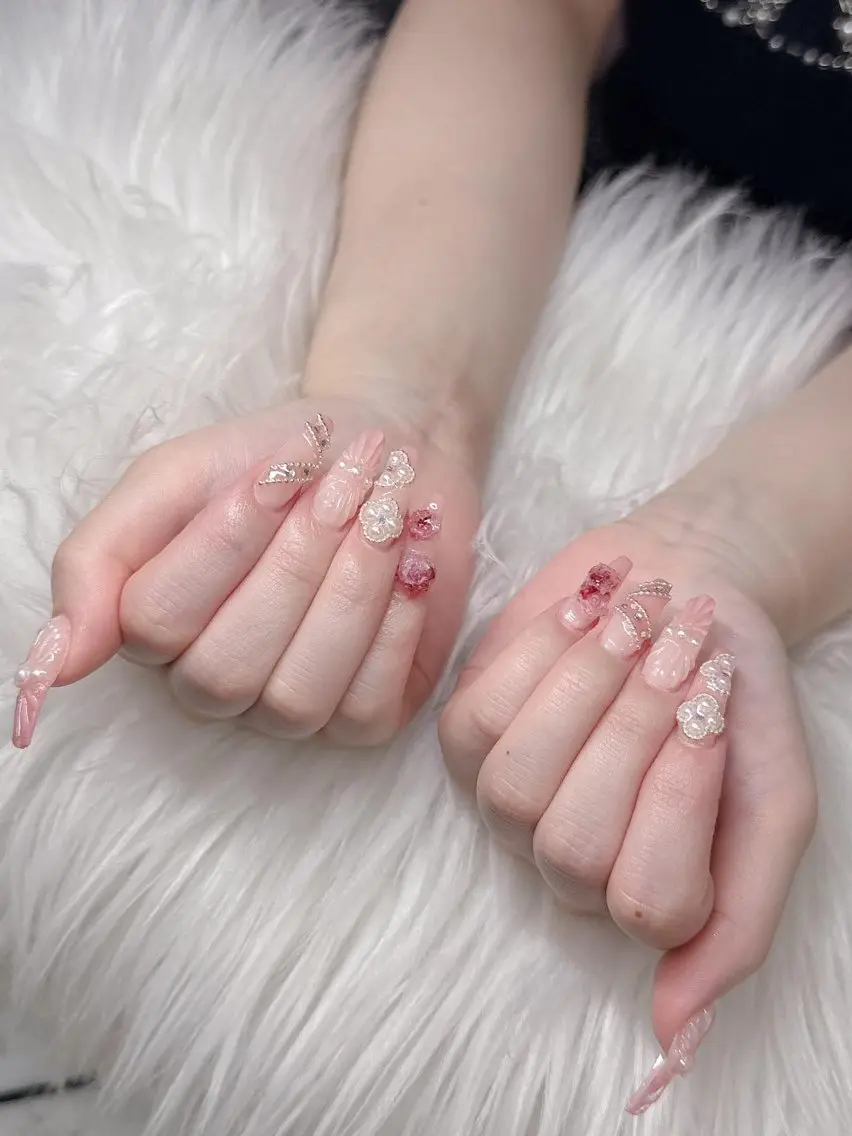 ネイル 長さ出し グラデーション 卒業式 キラキラネイル マグネットネイル ハンドネイル Lee Nailsのネイルデザイン