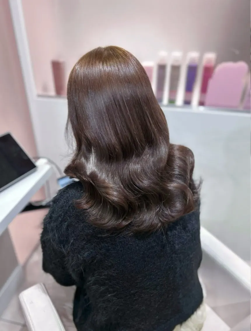 セミロング ヘアカラー yuuna モデル募集中🤍のヘアスタイル