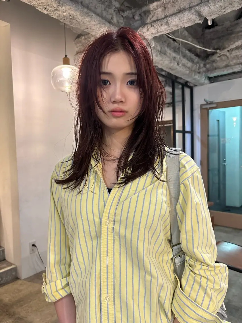 セミロング カラー レッドカラー レイヤーカット カット ヘアカラー トリートメント yu maのヘアスタイル