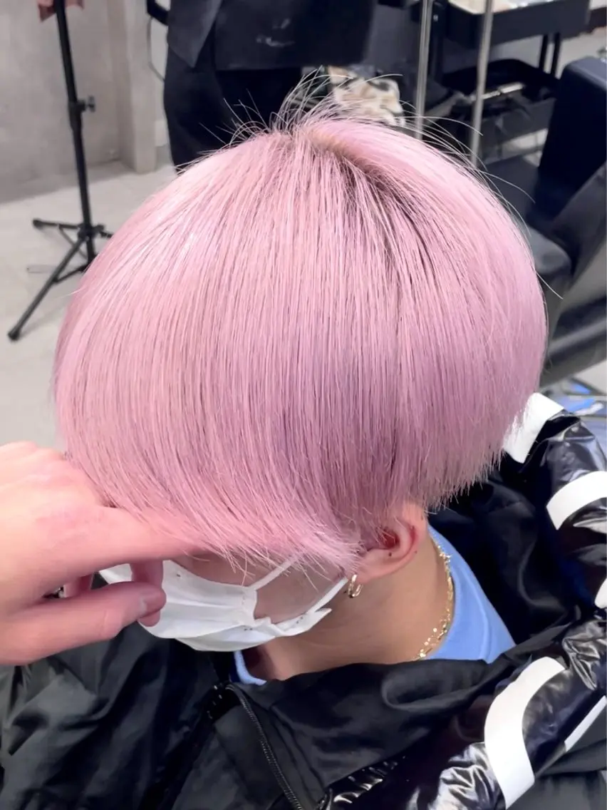 ショート ピンクラベンダー ショートヘア 縮毛矯正 カマタ ハルキのヘアスタイル