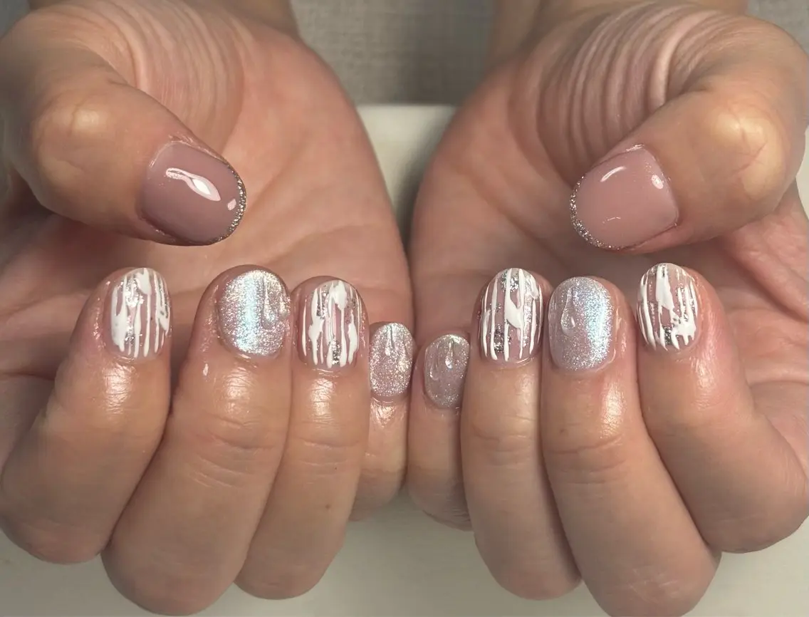 ネイル オーロラネイル フットネイル フレンチネイル ジェルネイル マグネットネイル ハンドネイル kiki nail たまプラーザのネイルデザイン